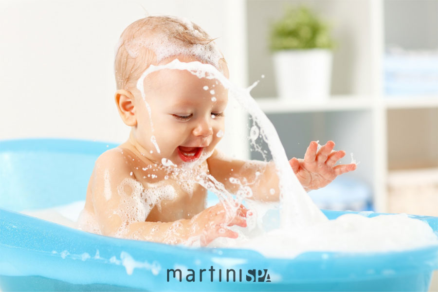 Il bagnetto del neonato: un momento di coccola - Martini Spa